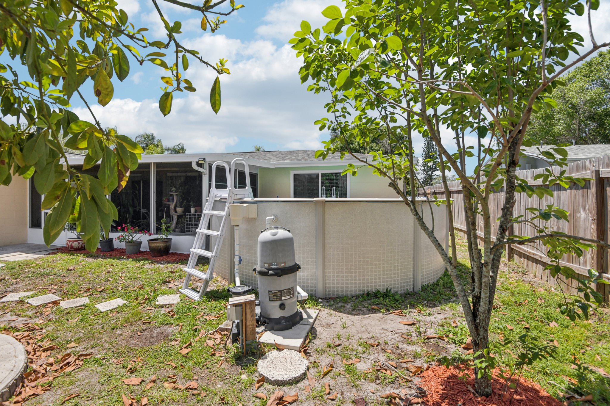 Springdale Dr-S1604-039.jpg