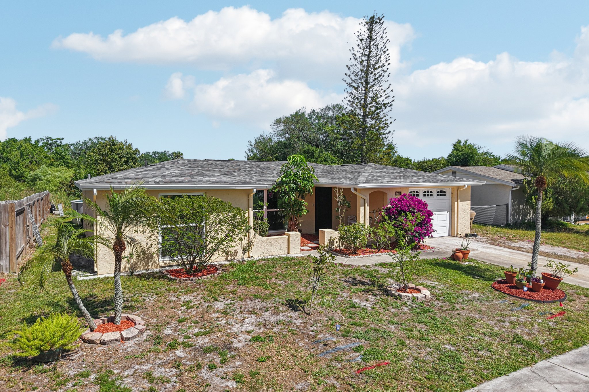 Springdale Dr-S1604-040.jpg