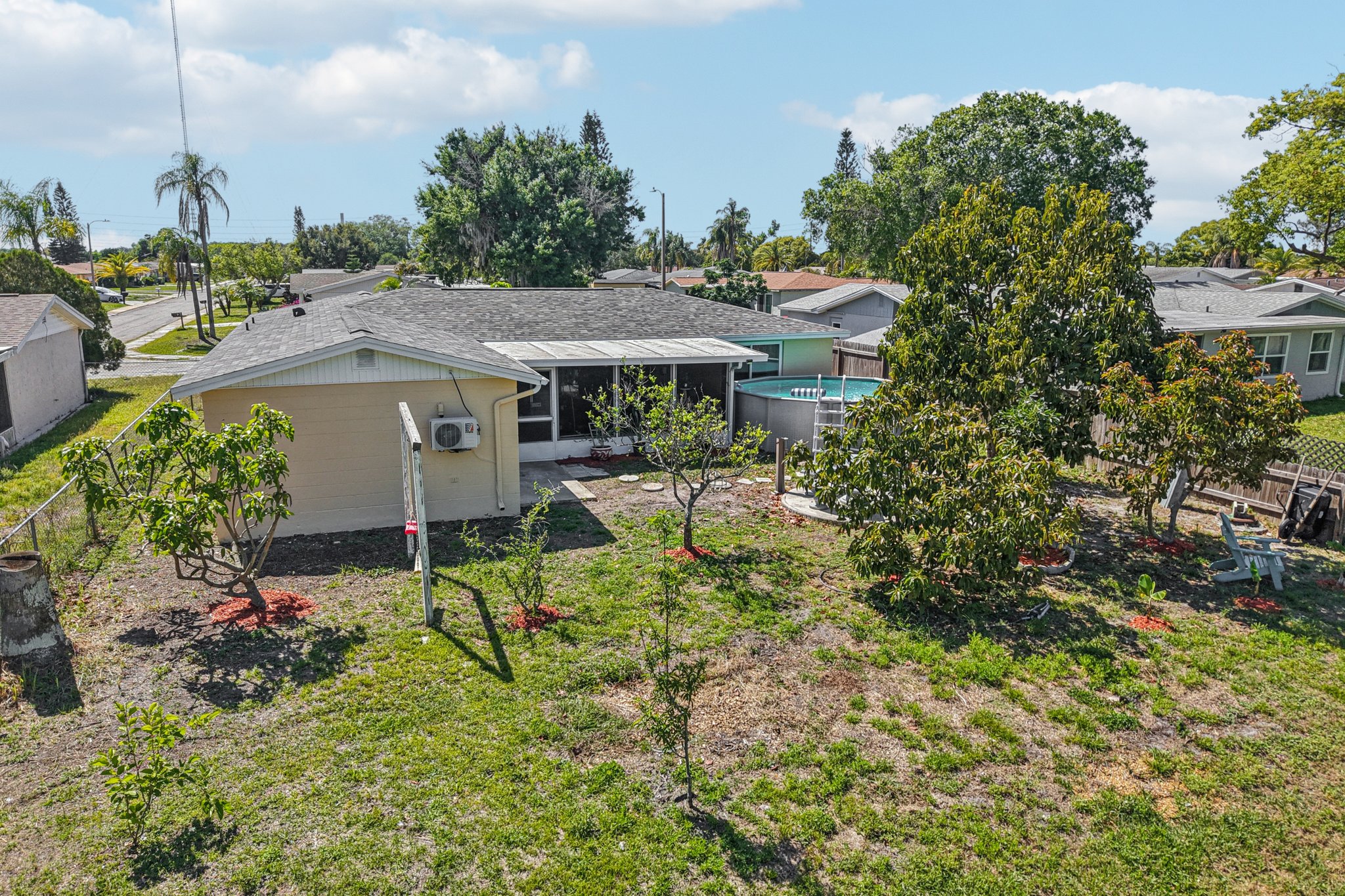 Springdale Dr-S1604-055.jpg
