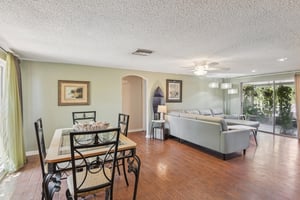 Springdale Dr-S1604-009.jpg