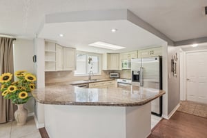 Springdale Dr-S1604-011.jpg