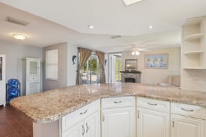 Springdale Dr-S1604-014.jpg