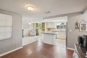 Springdale Dr-S1604-020.jpg