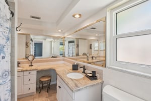 Springdale Dr-S1604-023.jpg