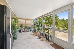 Springdale Dr-S1604-031.jpg