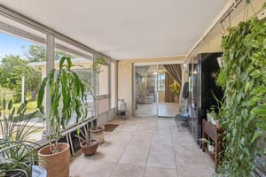 Springdale Dr-S1604-032.jpg