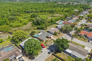 Springdale Dr-S1604-048.jpg
