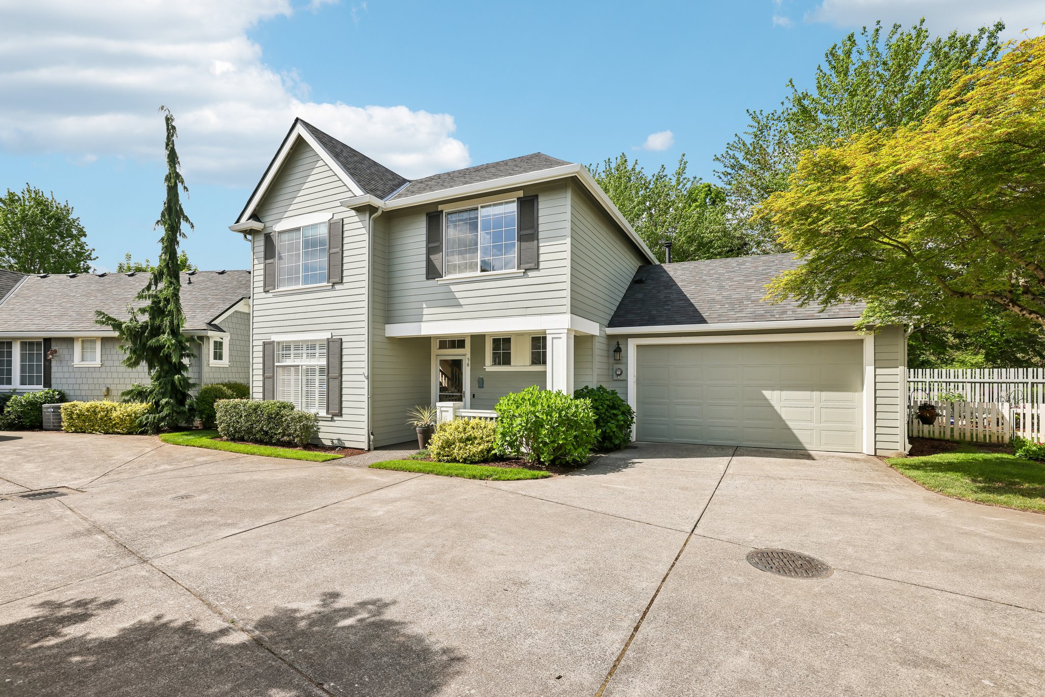 SE 23rd Dr 58-S0905-004.jpg