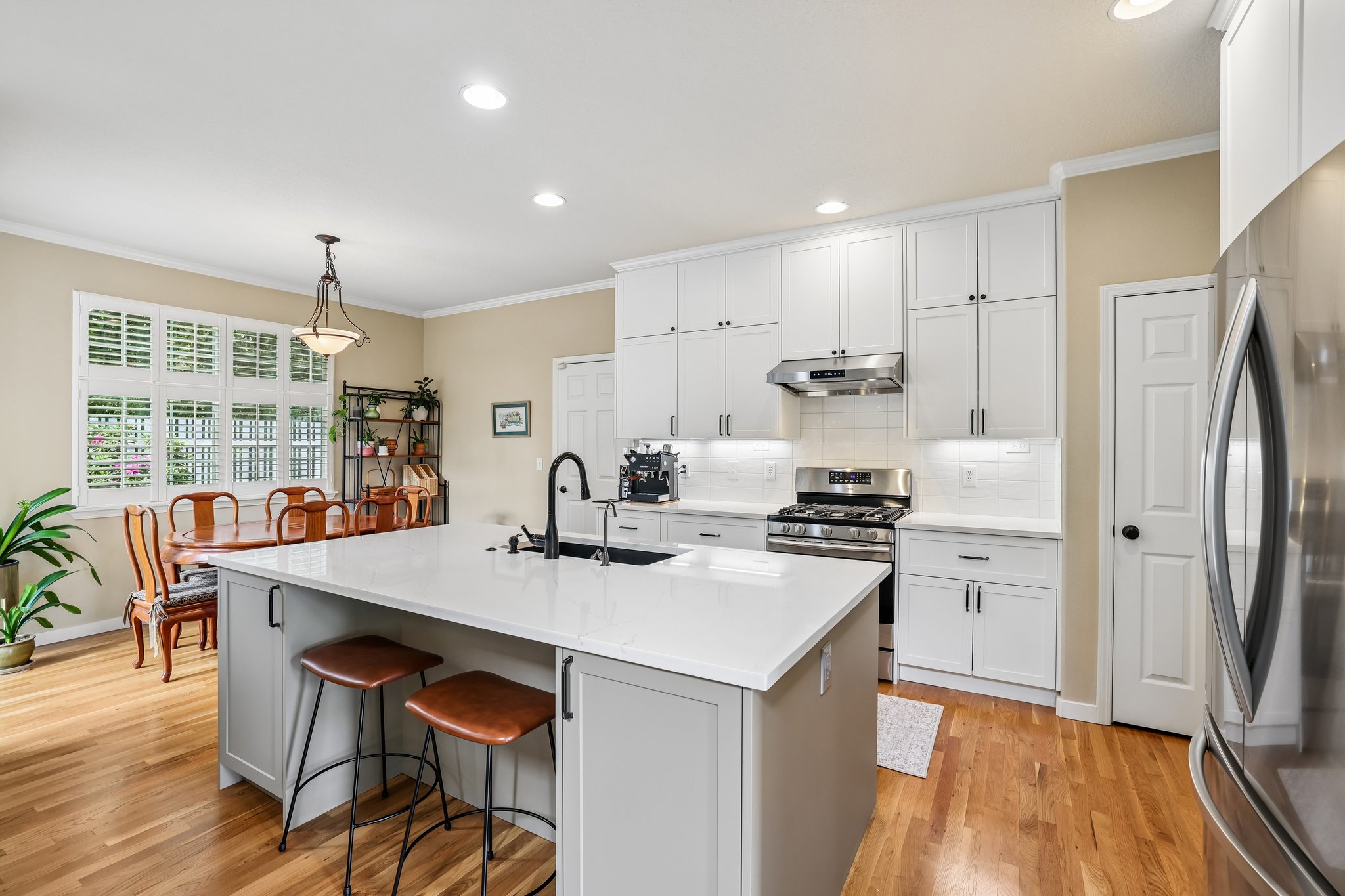 SE 23rd Dr 58-S0905-014.jpg