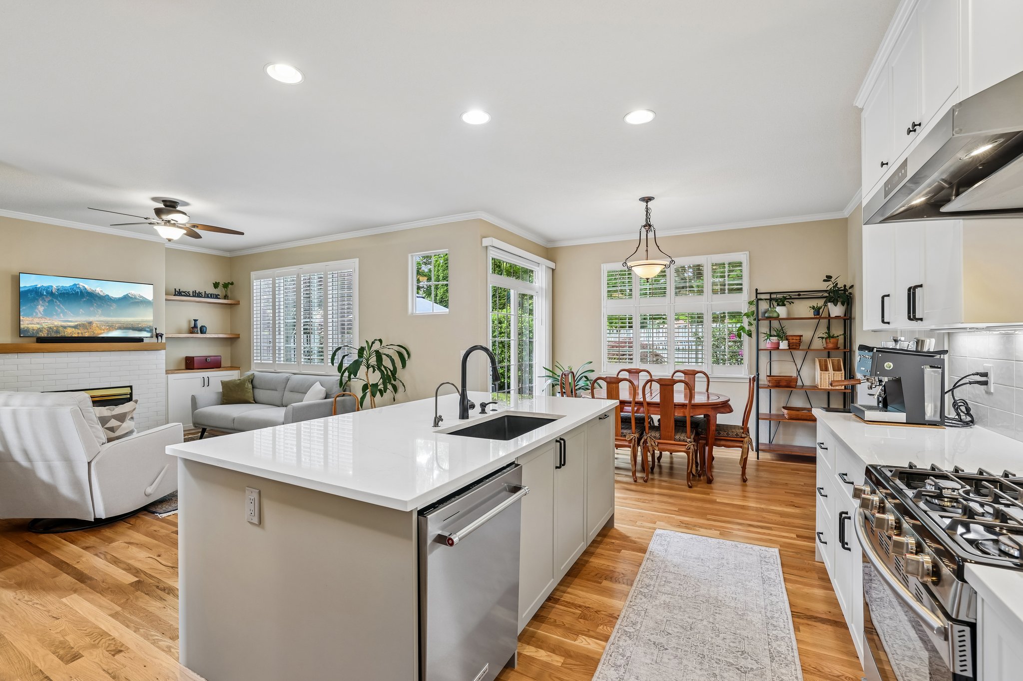 SE 23rd Dr 58-S0905-020.jpg
