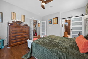  Photo 23