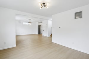 47th St-S3010-009.jpg