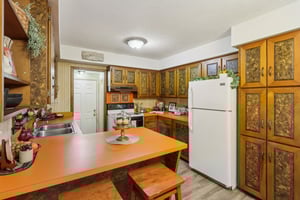 Pleasantview Ave-S0801-017.jpg