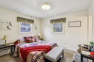 Pleasantview Ave-S0801-022.jpg