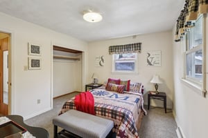 Pleasantview Ave-S0801-024.jpg