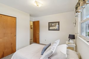 Pleasantview Ave-S0801-027.jpg