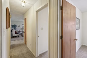 Pleasantview Ave-S0801-028.jpg