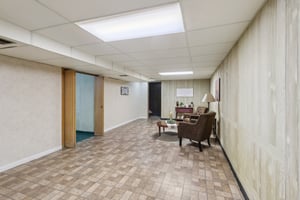 Pleasantview Ave-S0801-033.jpg