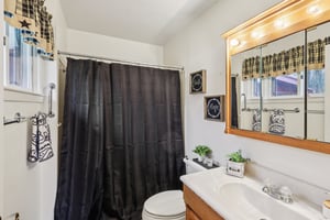 Pleasantview Ave-S0801-036.jpg