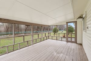 Pleasantview Ave-S0801-045.jpg