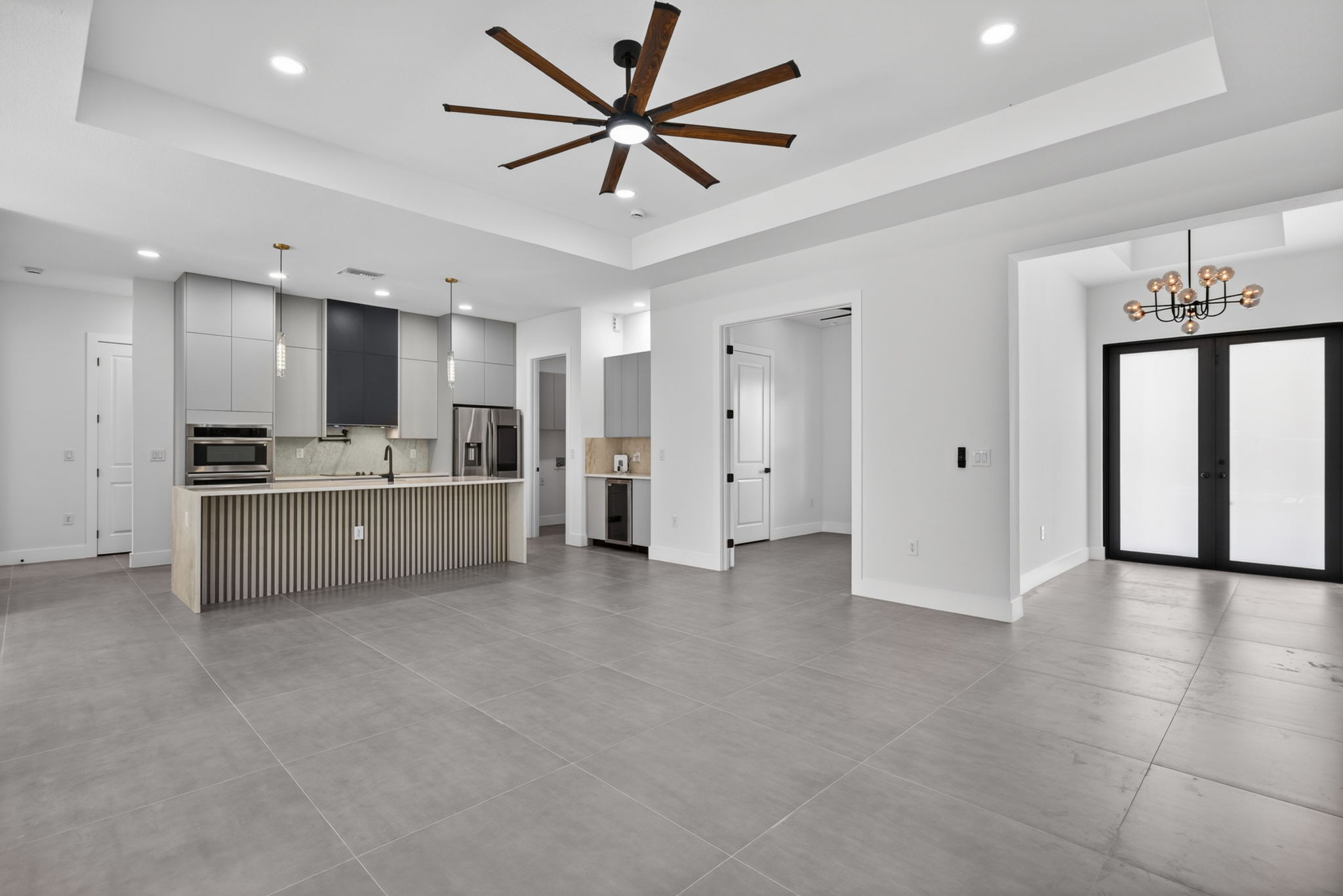 5-Living Room 3 of 4