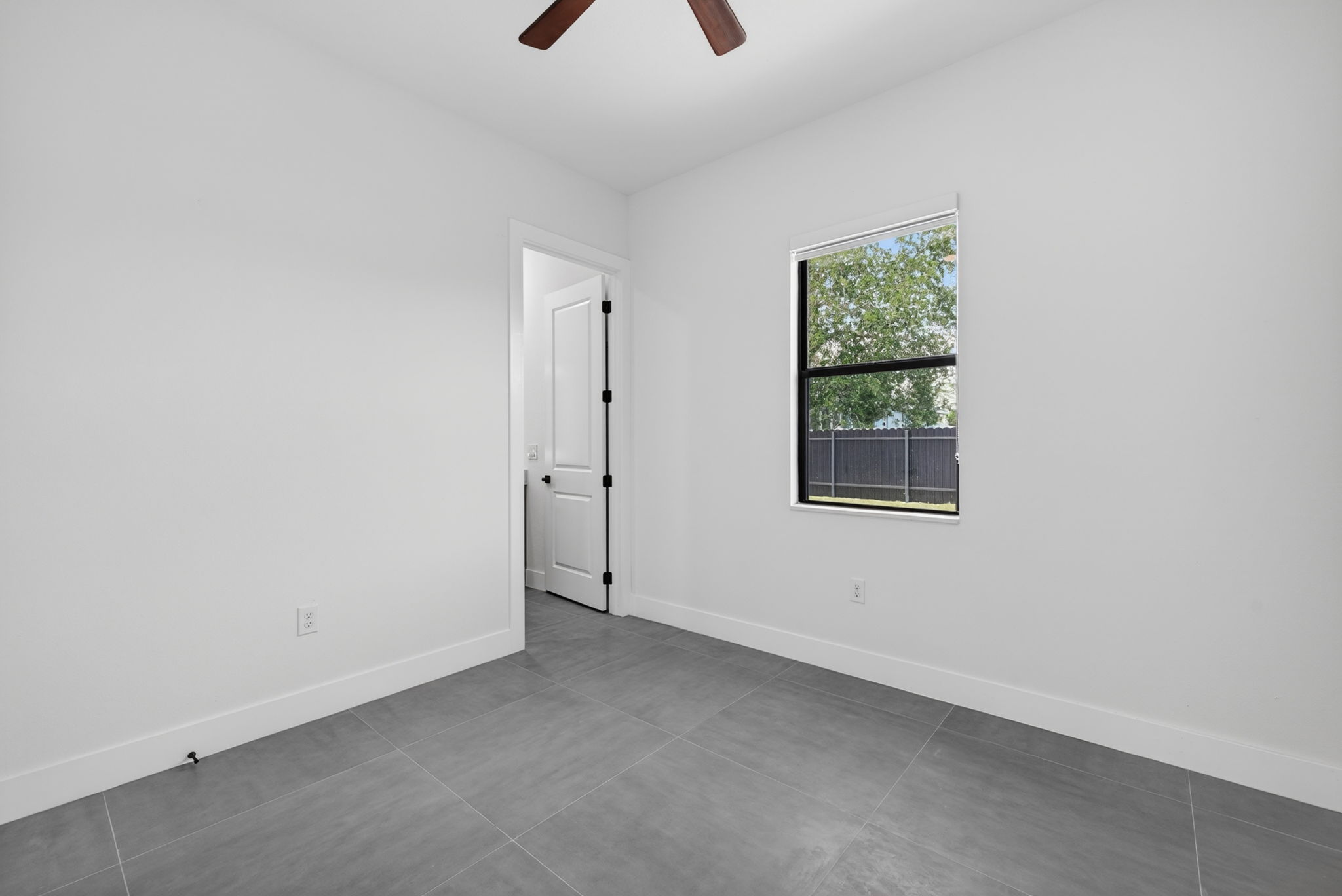 23-Guest Bedroom 2 of 2