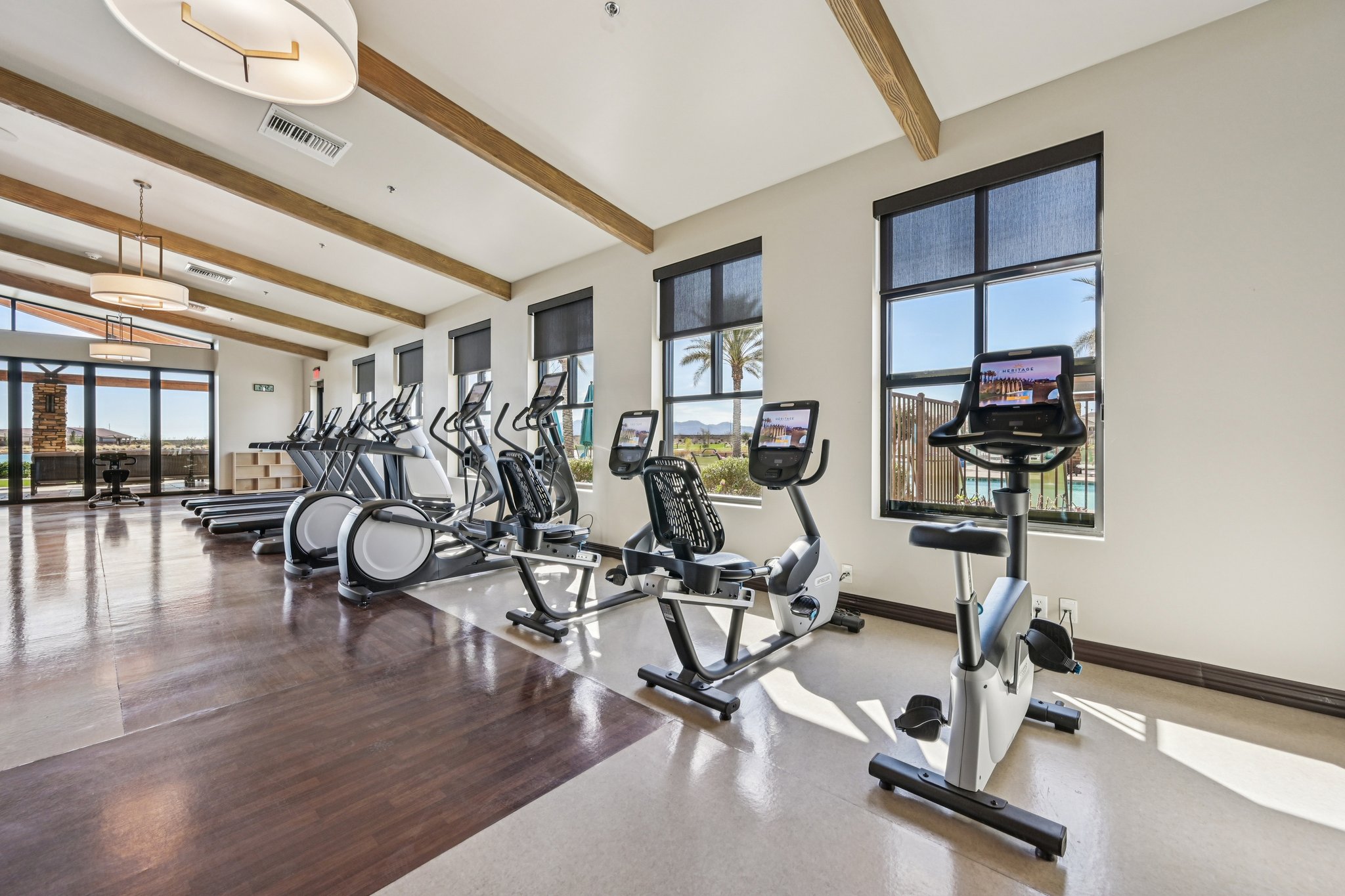 W Fallen Leaf Ln-2002-909.jpg