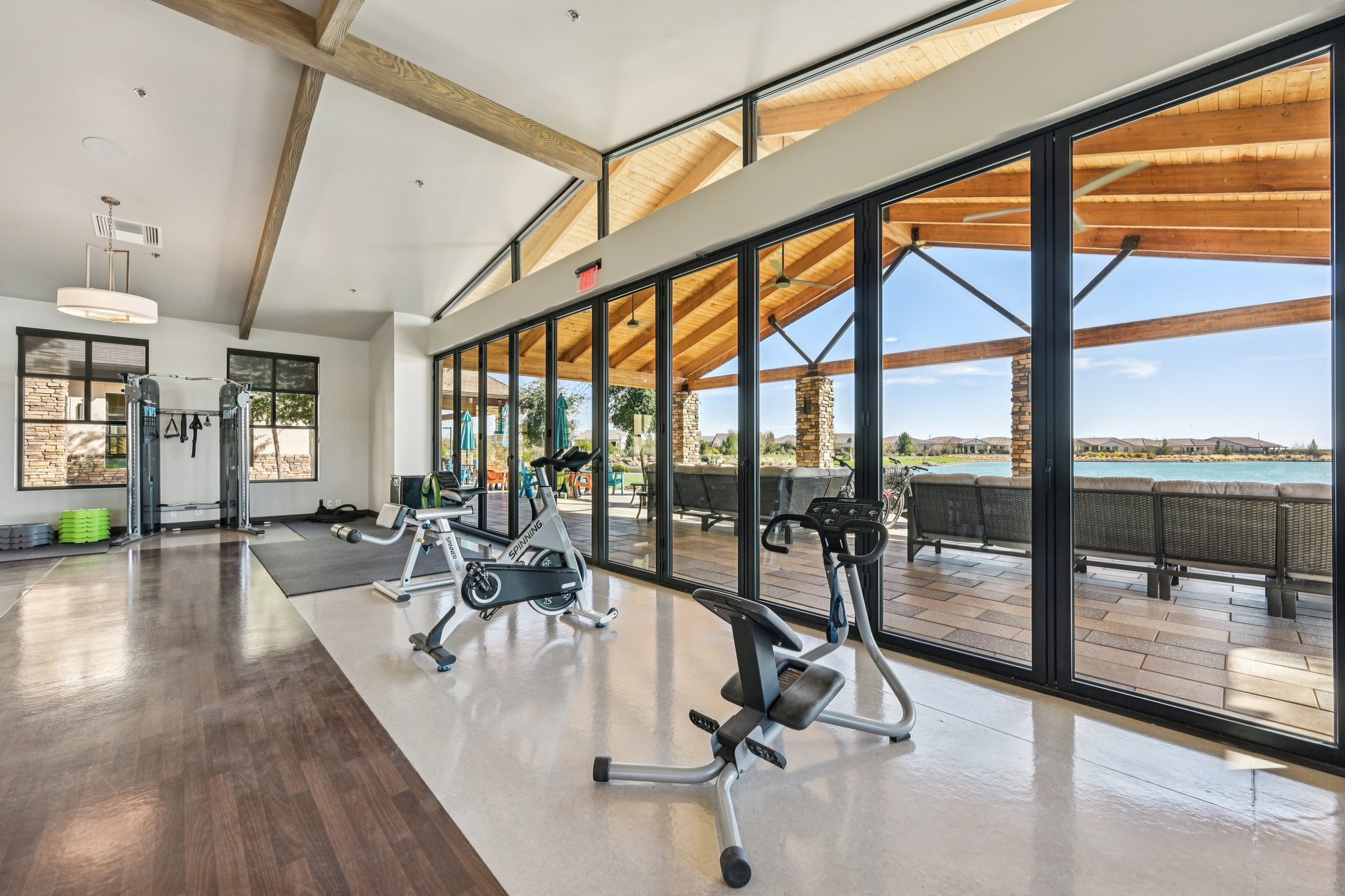 W Fallen Leaf Ln-2002-912.jpg