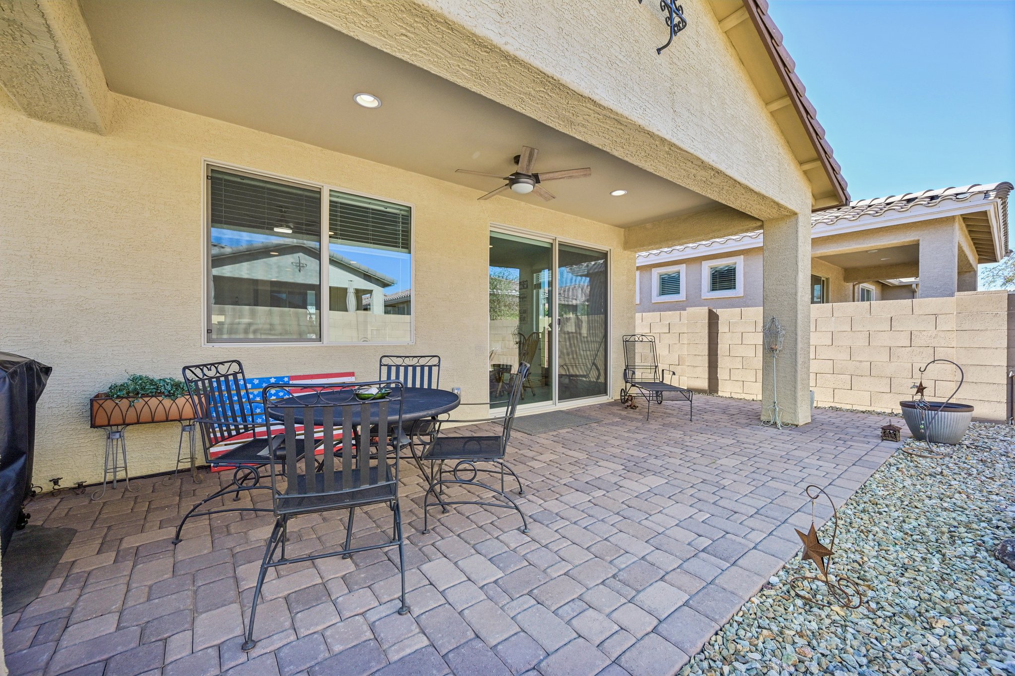 W Fallen Leaf Ln-2002-916.jpg