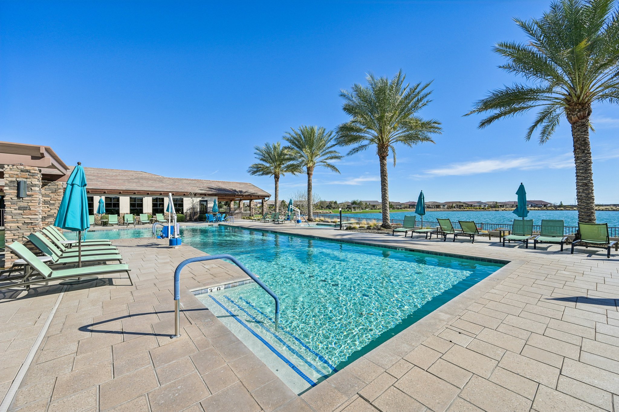 W Fallen Leaf Ln-2002-926.jpg