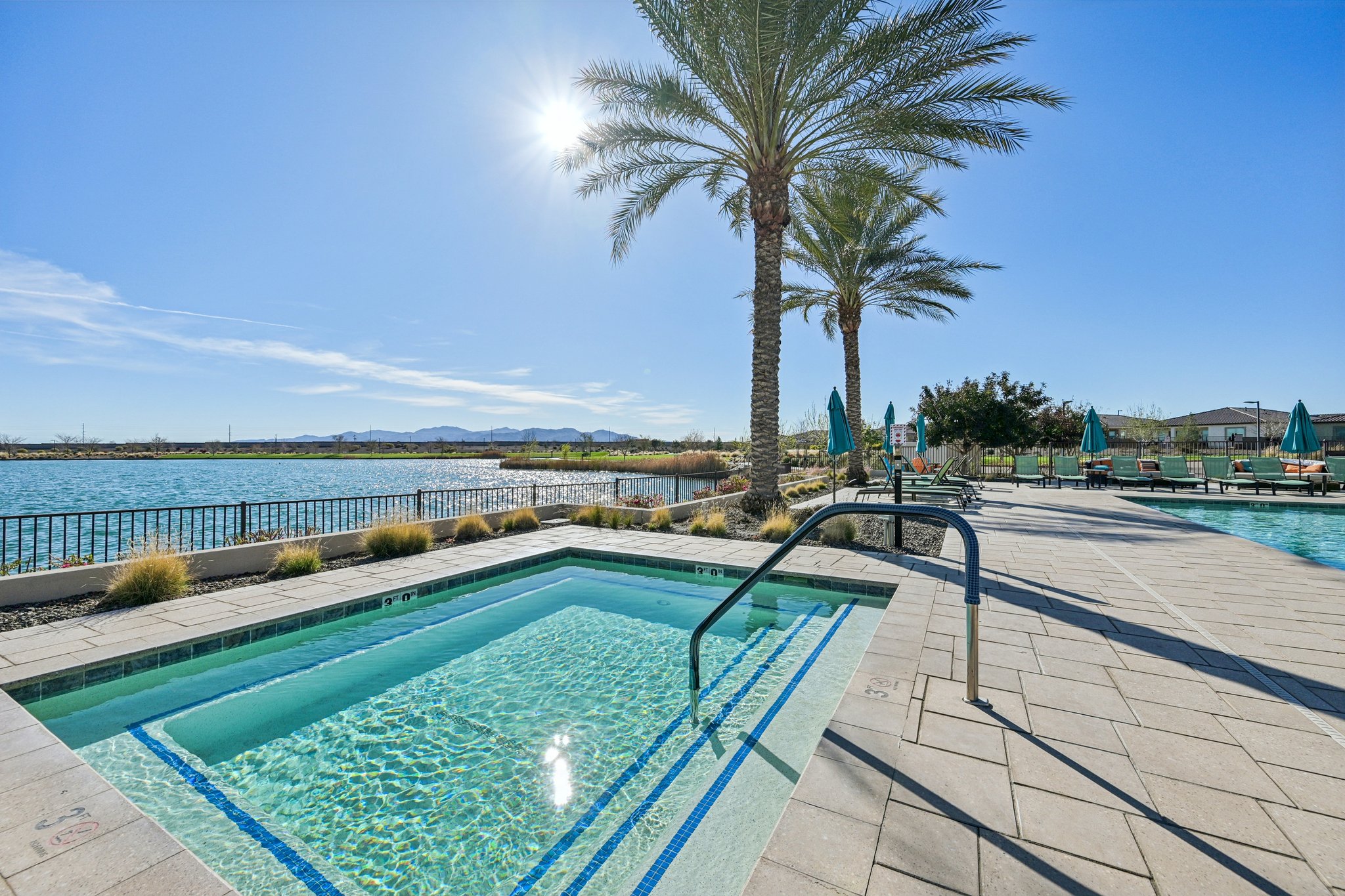 W Fallen Leaf Ln-2002-927.jpg