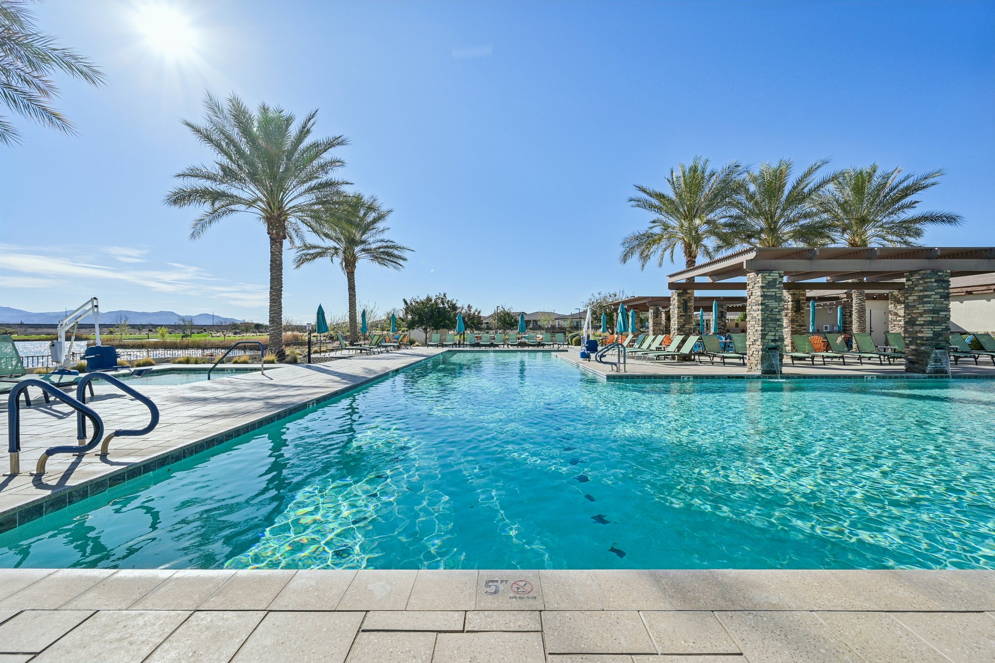 W Fallen Leaf Ln-2002-928.jpg