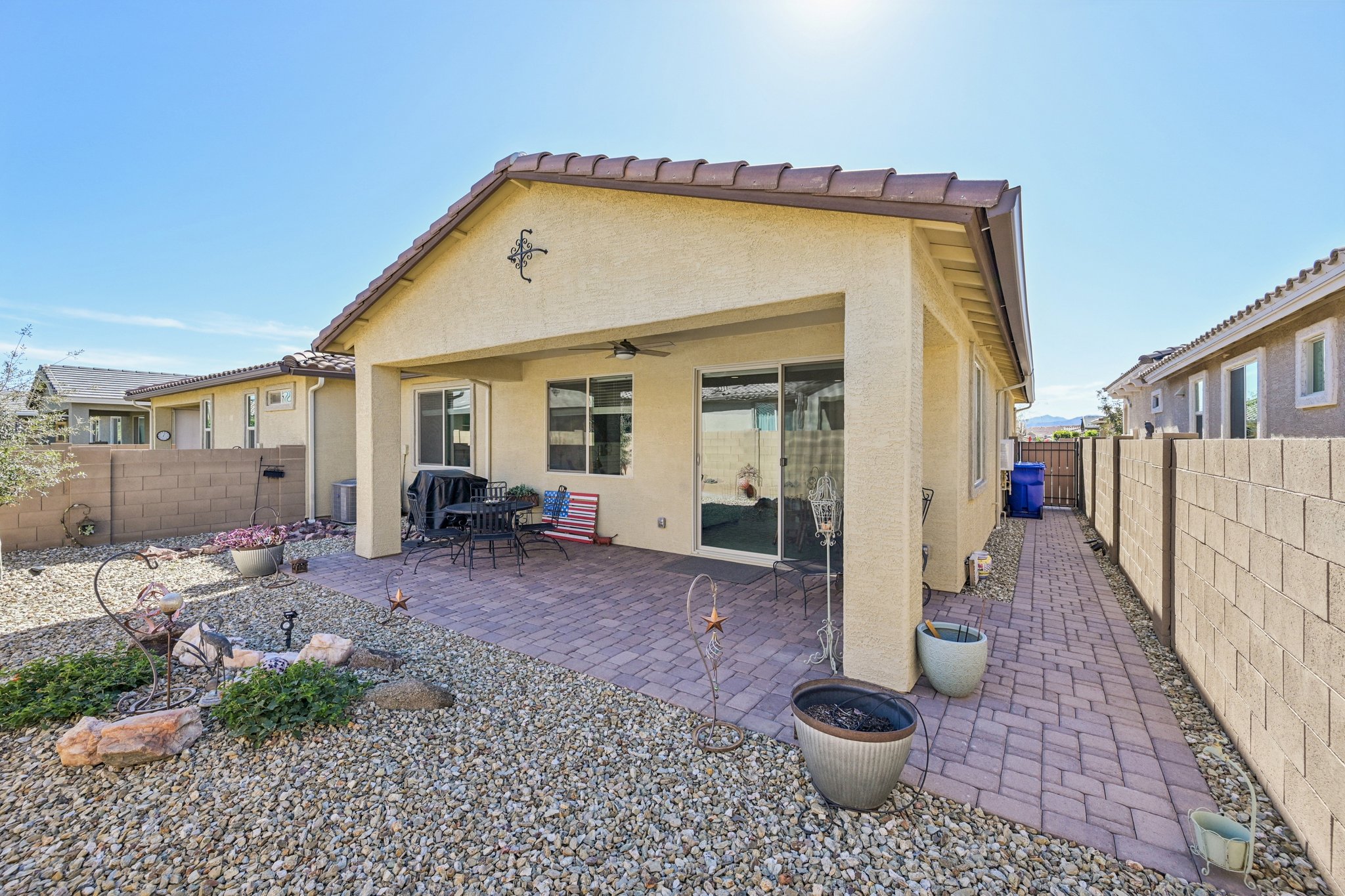 W Fallen Leaf Ln-S2002-034.jpg