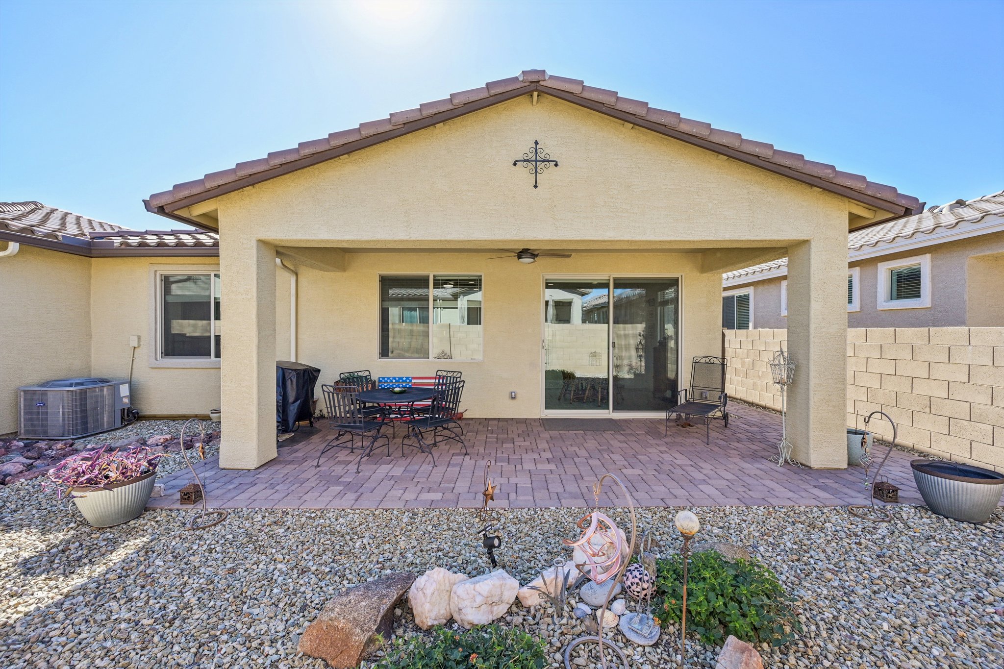 W Fallen Leaf Ln-S2002-035.jpg