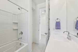 W Fallen Leaf Ln-S2002-020.jpg