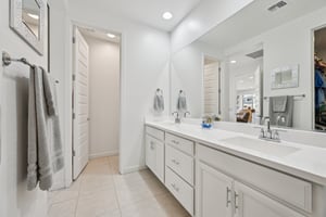 W Fallen Leaf Ln-S2002-028.jpg