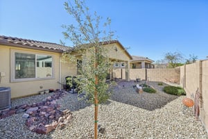 W Fallen Leaf Ln-S2002-036.jpg