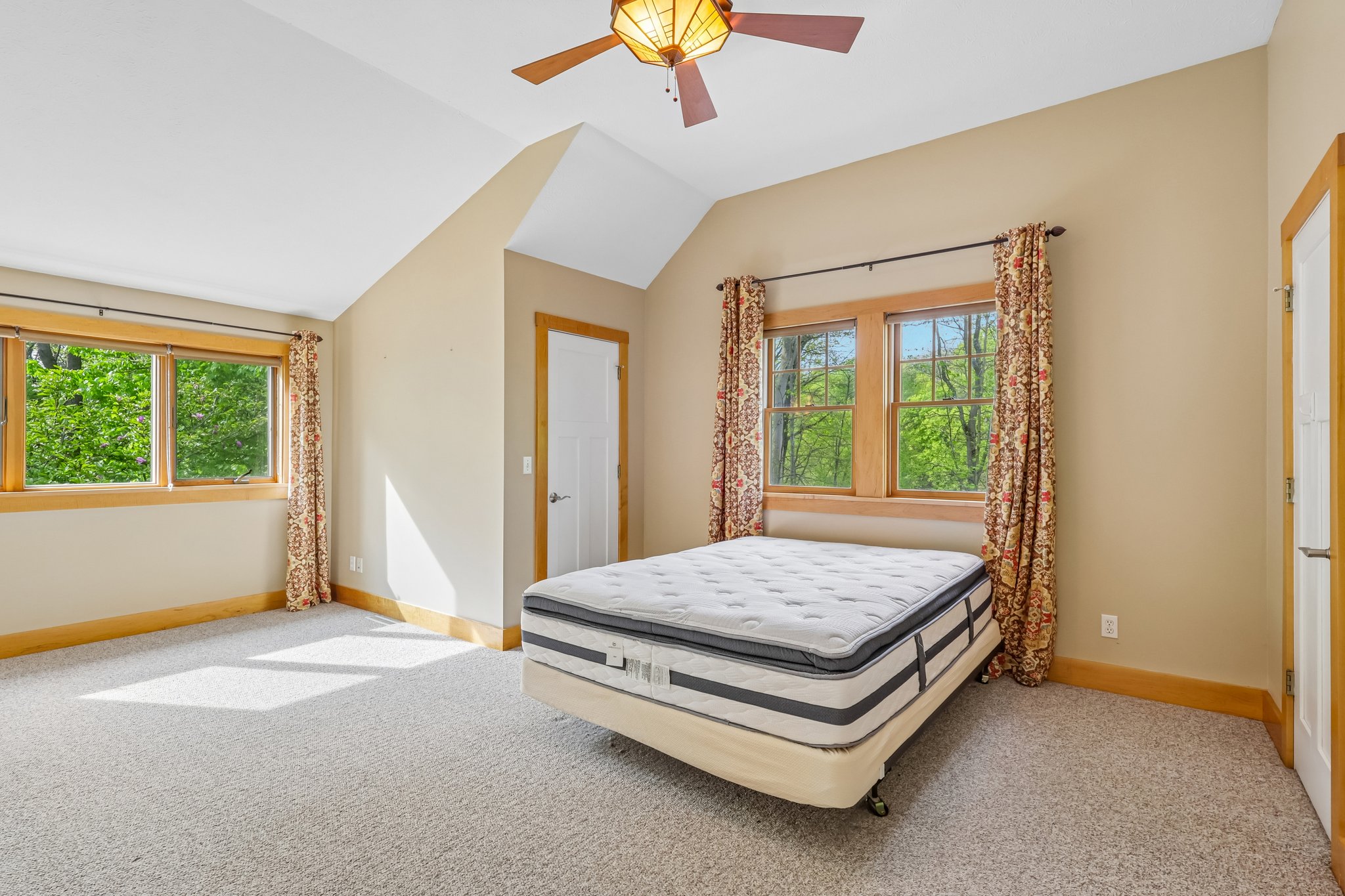 Farmington Rd-S1605-045.jpg