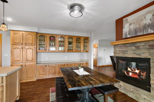  Photo 48