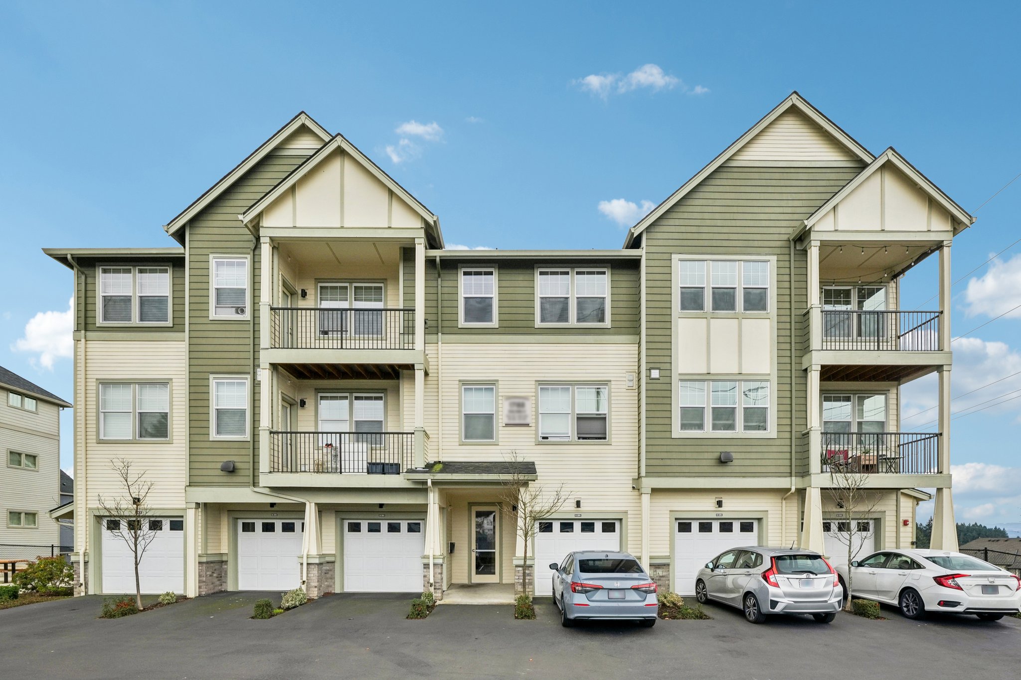 17168 SW Snowdale St h 102, Beaverton, OR 97007, USA