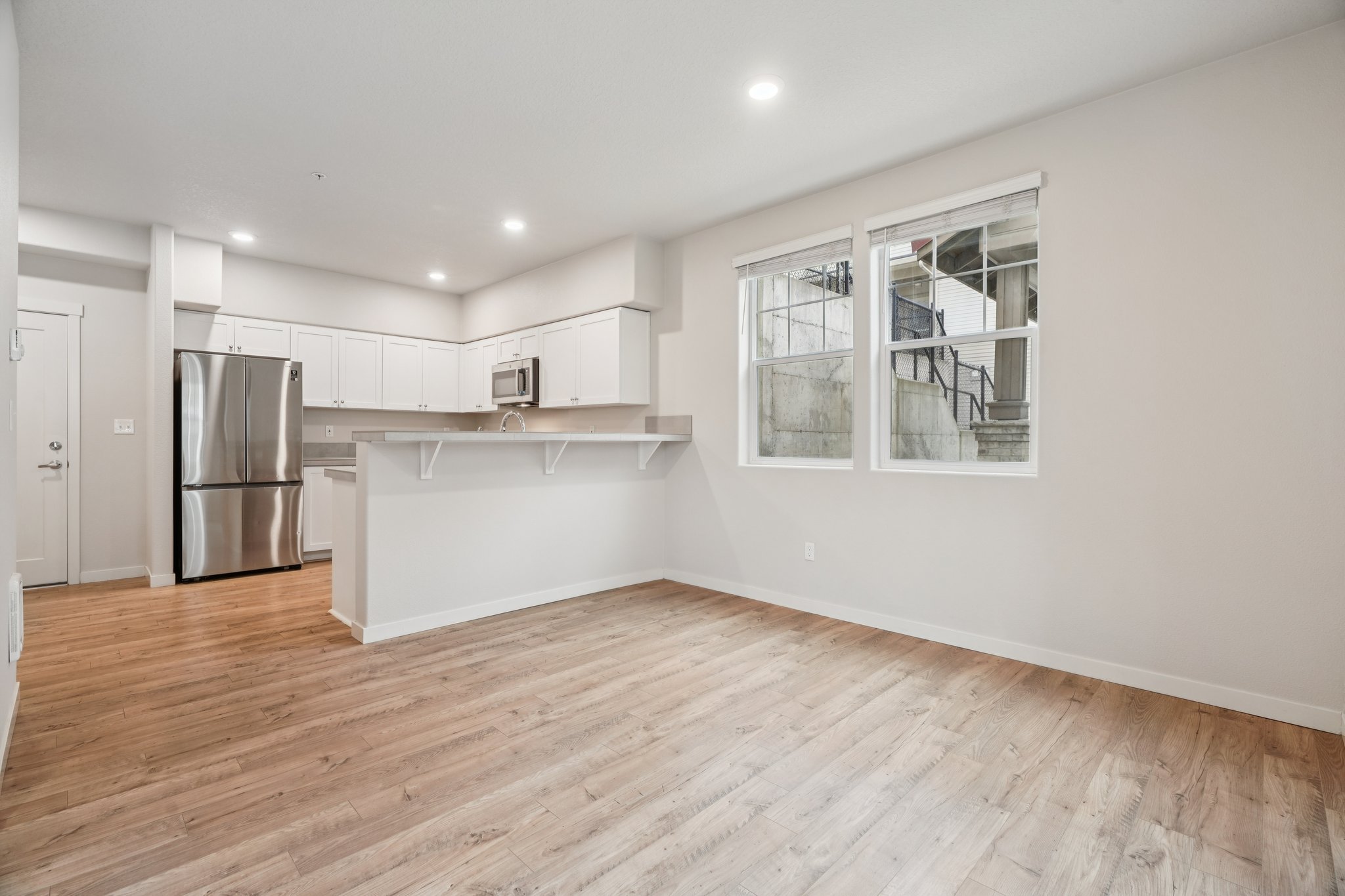 SW Snowdale St h 102-S1402-014.jpg