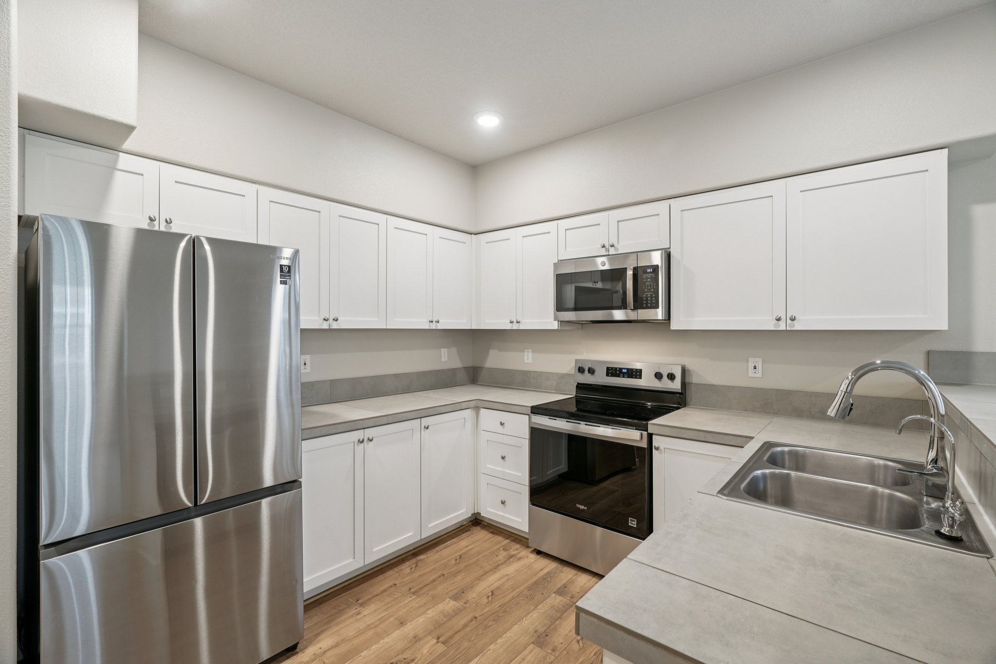 SW Snowdale St h 102-S1402-016.jpg