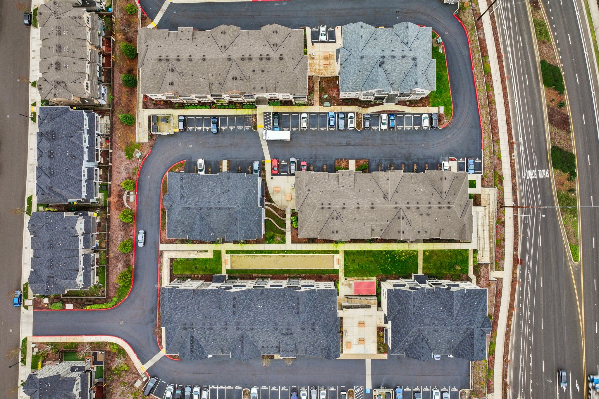 SW Snowdale St h 102-S1402-036.jpg