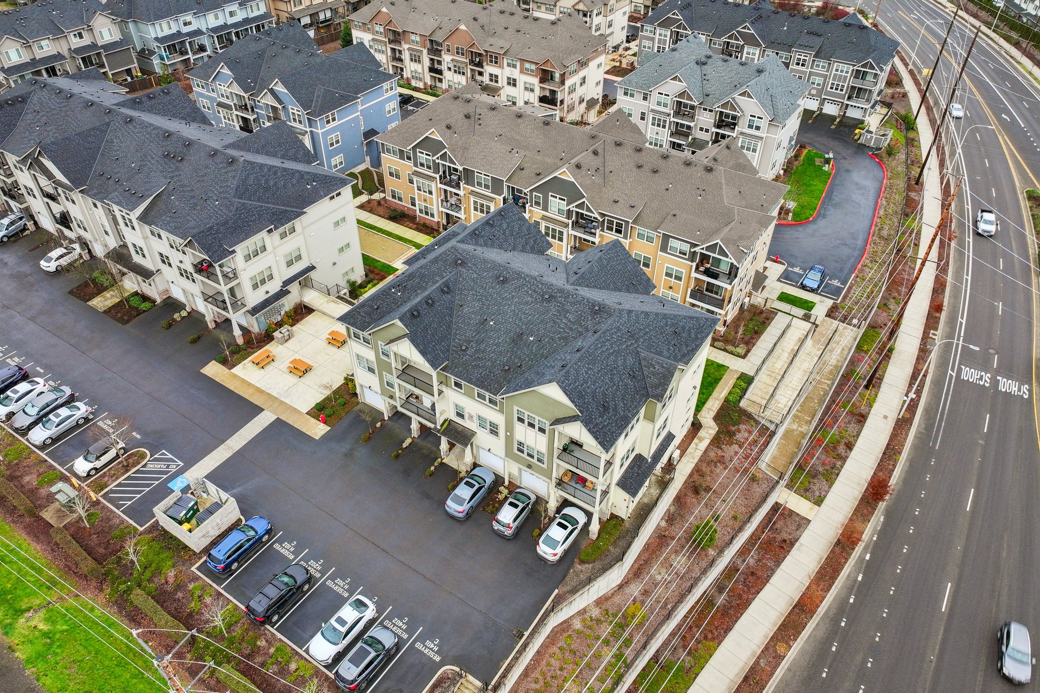 SW Snowdale St h 102-S1402-039.jpg