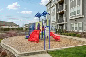 SW Snowdale St h 102-1402-907.jpg