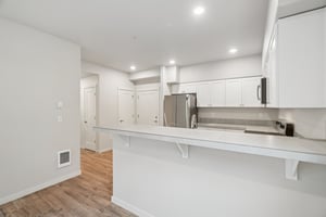 SW Snowdale St h 102-S1402-015.jpg