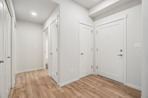 SW Snowdale St h 102-S1402-019.jpg