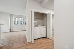 SW Snowdale St h 102-S1402-020.jpg