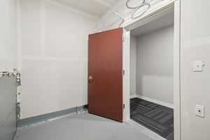 SW Snowdale St h 102-S1402-027.jpg