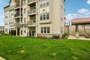 SW Snowdale St h 102-S1402-032.jpg